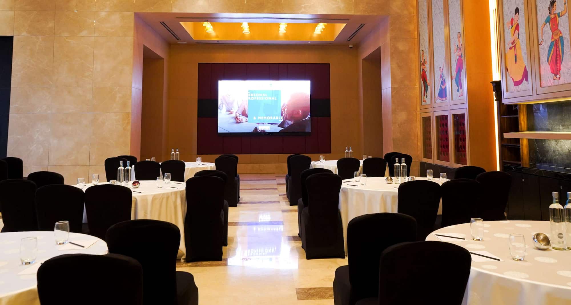 Radisson Blu Hotel, Amritsar - Majha Lounge