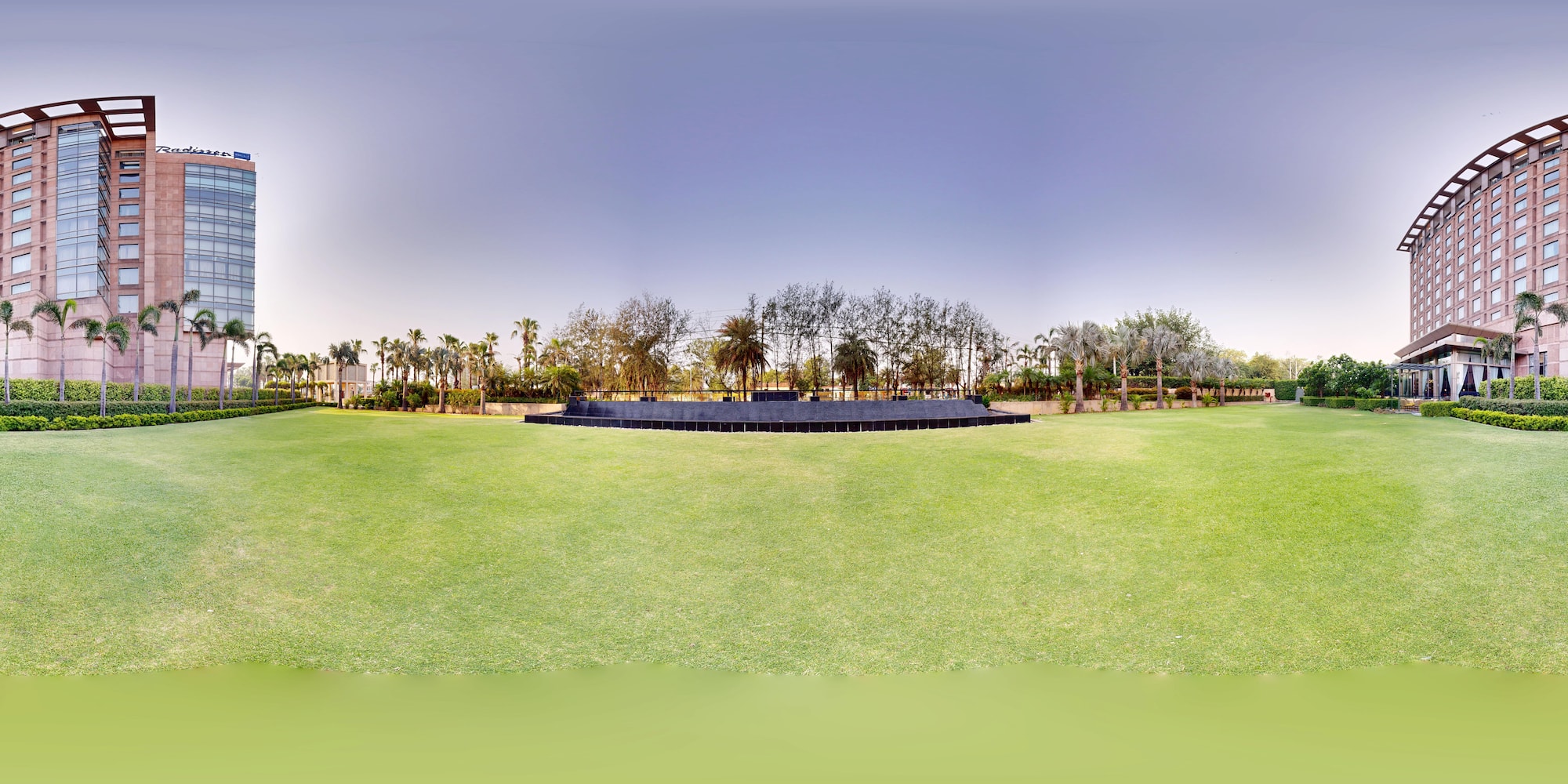 Radisson Blu Hotel, Amritsar - Riwaz Lawn