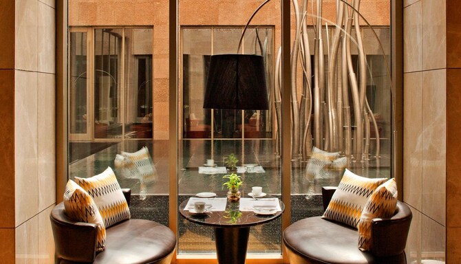 Radisson Blu Hotel Amritsar - Restaurant Tavolo Mondo Table
