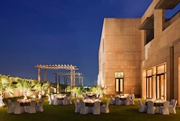 Radisson Blu Hotel, Amritsar - Reet Lawn