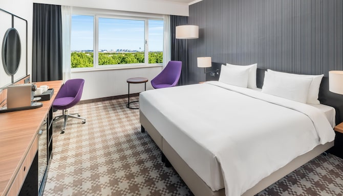 Radisson Blu Hotel Amsterdam Airport, Schiphol - Premium Room King Bed