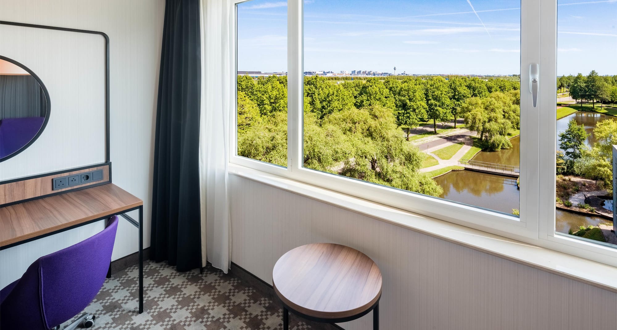 Radisson Blu Hotel Amsterdam Airport, Schiphol - Premium Room Window View
