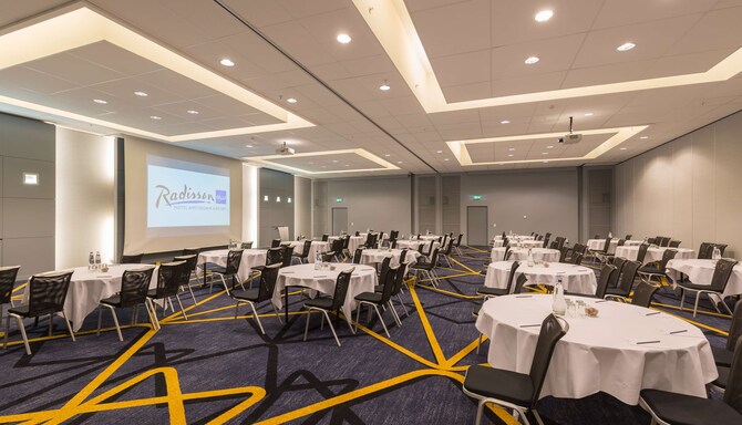 Radisson Blu Hotel Amsterdam Airport - Prince William 1 en 2 - cabaret