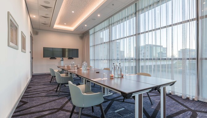 Radisson Blu Hotel Amsterdam Airport - Zeeland - Boardroom, Distanzbestuhlung