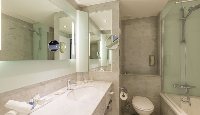 Radisson Blu Hotel, Amsterdam - Guest room