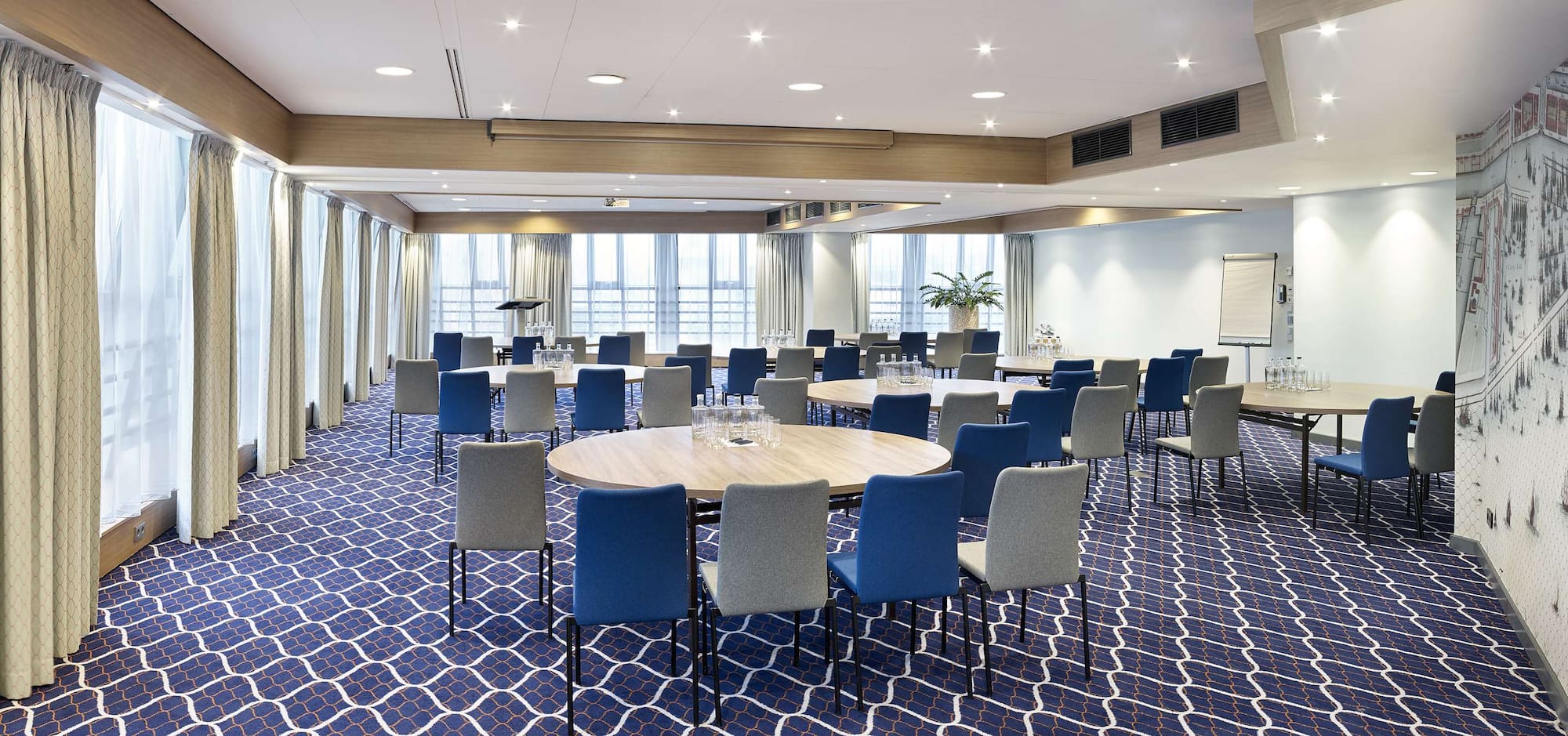 מלון Radisson Blu Hotel, Amsterdam City Center – ואפן ואן אדם בסידור קברט