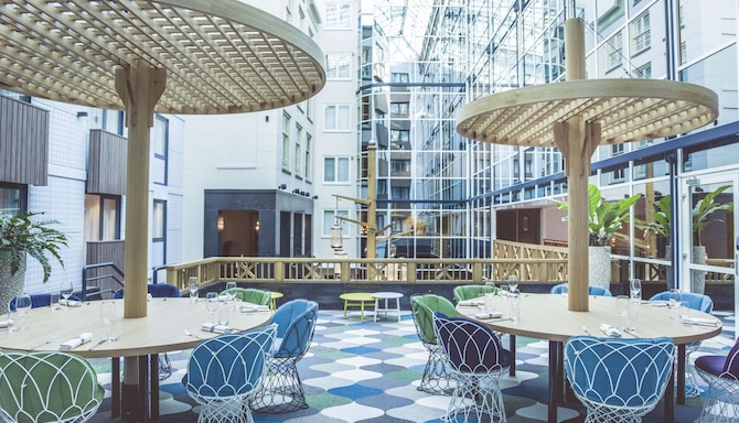 فندق Radisson Blu Hotel, Amsterdam - ردهة Crow's Nest - مأدبة
