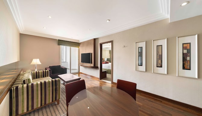 Radisson Blu Hotel and Convention Centre, Riyadh Minhal - جناح