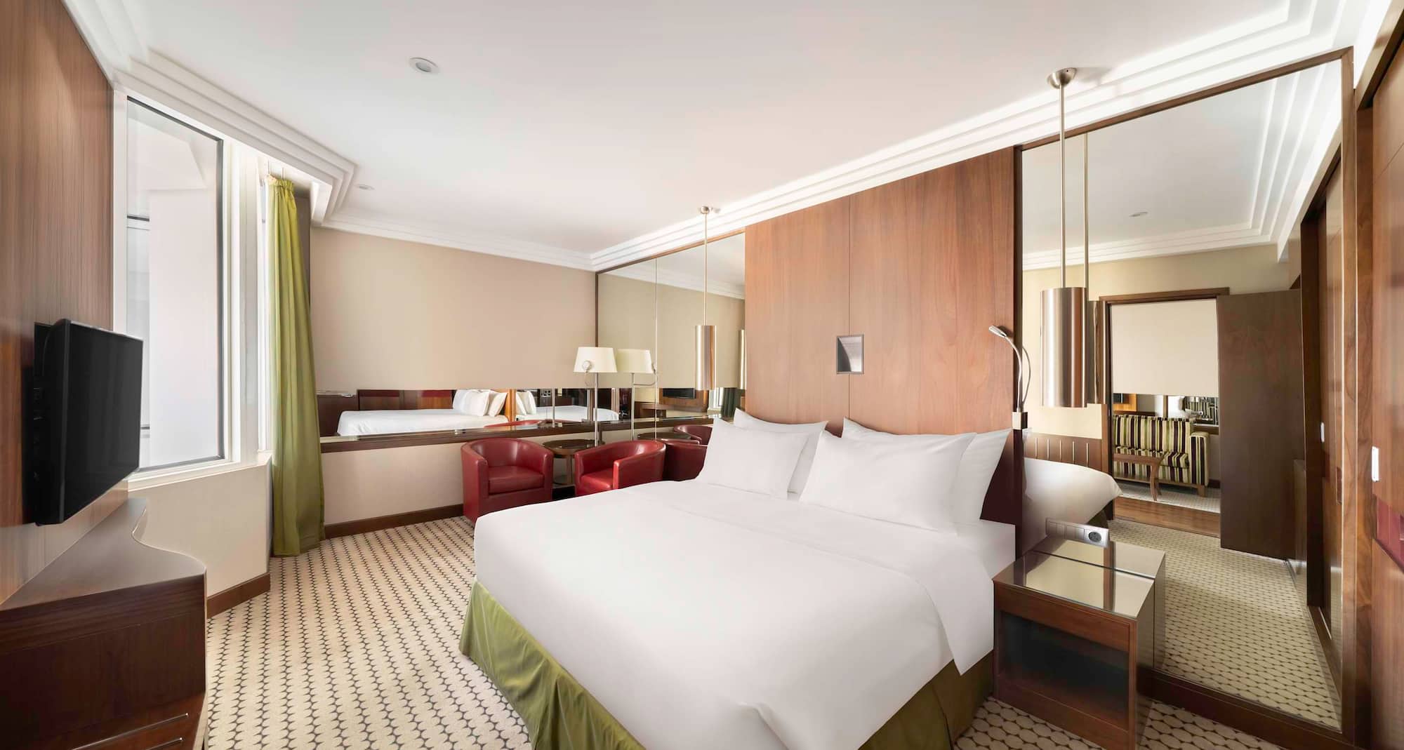 Radisson Blu Hotel and Convention Centre, Riyadh Minhal - One Bedroom Suite Bedroom