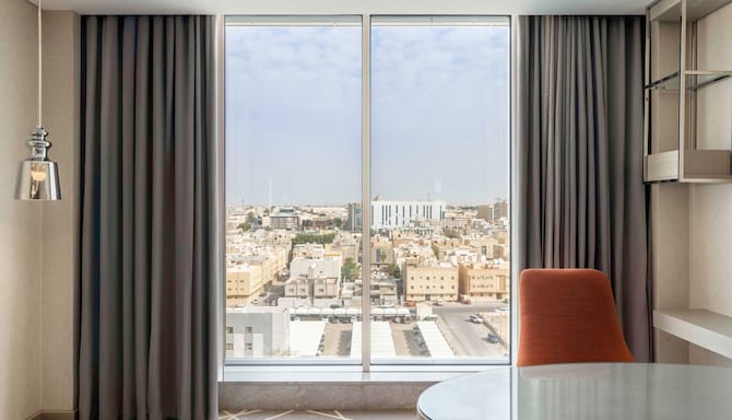 Radisson Blu Hotel and Convention Centre, Riyadh Minhal - منظر من غرفة الضيوف