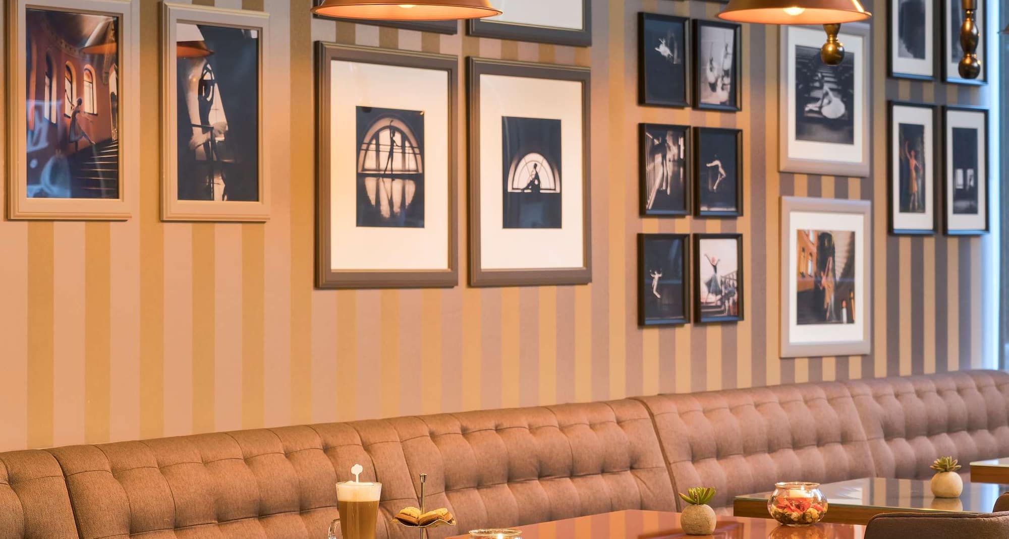 Radisson Blu Hotel, Ankara - Kulis Cafe lobby bar