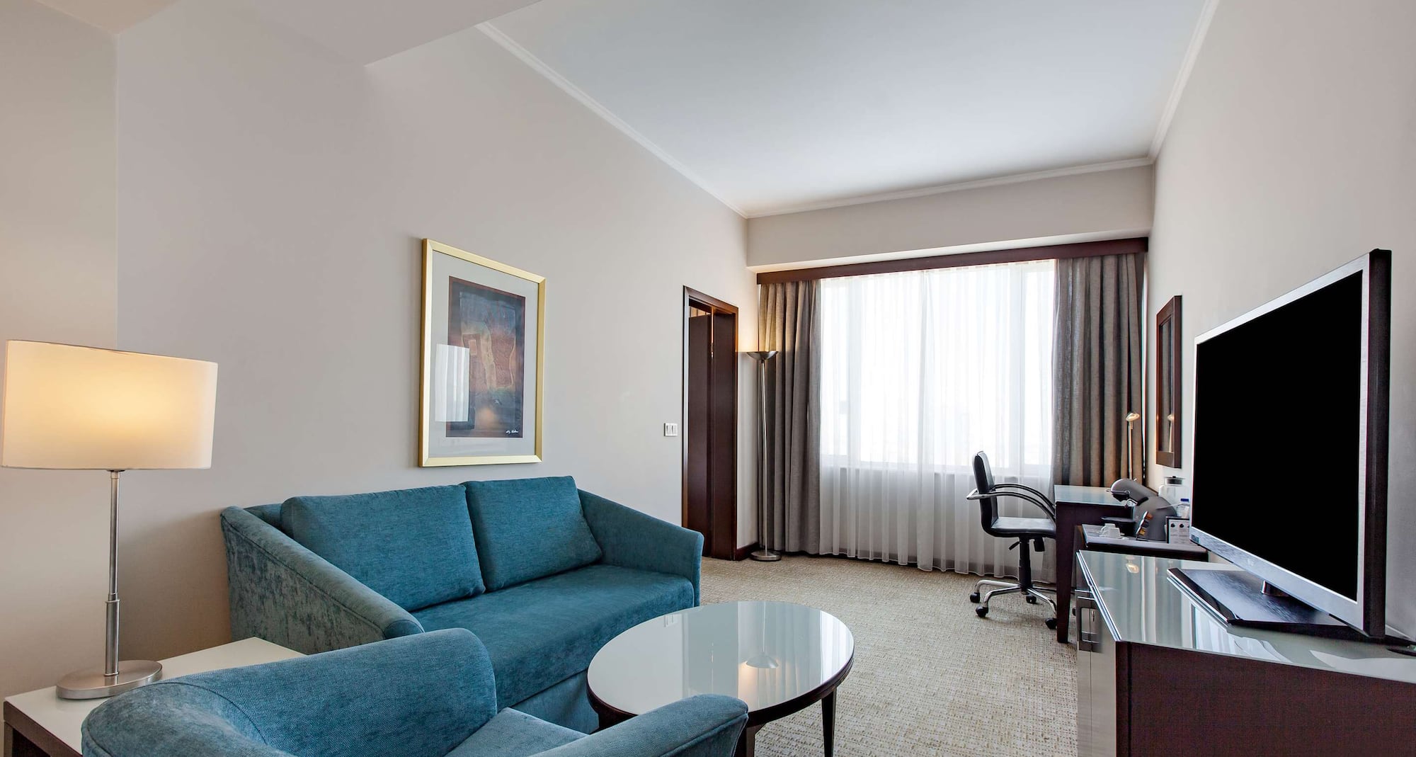 Radisson Blu Hotel, Ankara - One Bedroom Suite living room