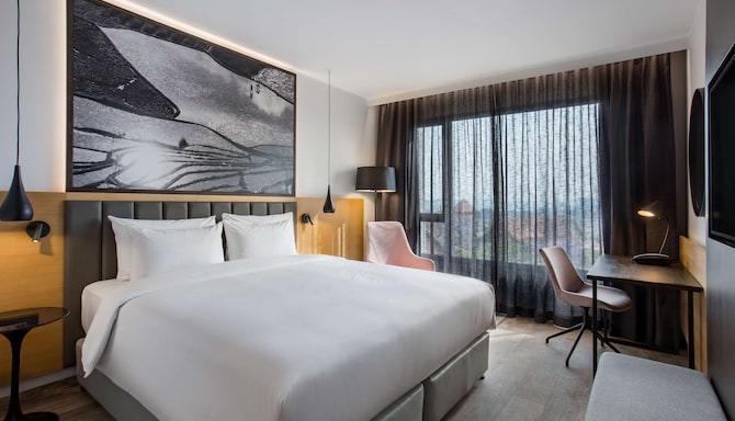 Radisson Blu Hotel, Antananarivo Waterfront - Standard Room Waterfront View One King Bed