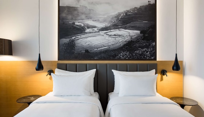 Radisson Blu Hotel, Antananarivo Waterfront - Premium Room Waterfront View Twin Bed