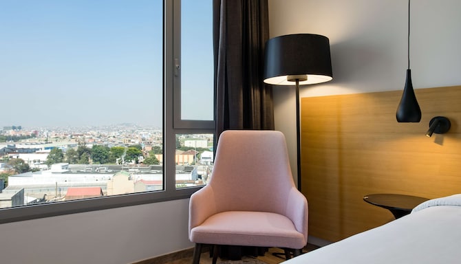 Radisson Blu Hotel, Antananarivo Waterfront - Premium Room HF King Bed