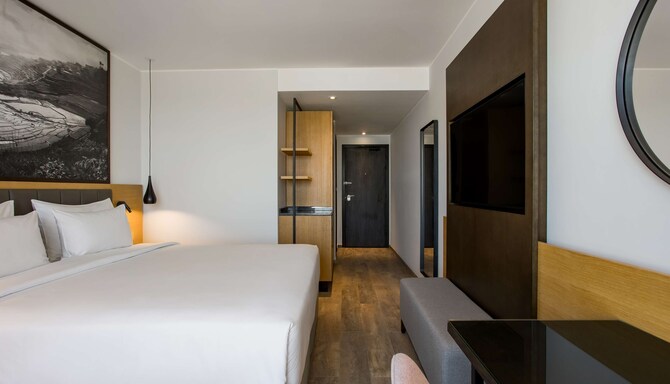 Radisson Blu Hotel, Antananarivo Waterfront - Premium Room HF King Bed