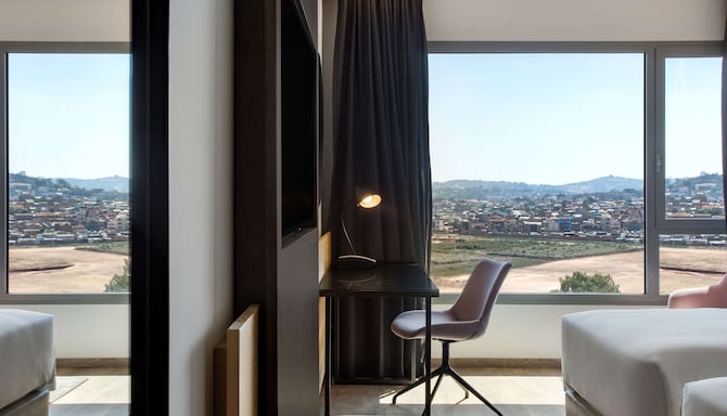 Radisson Blu Hotel, Antananarivo Waterfront - Premium Room Waterfront View Twin Bed
