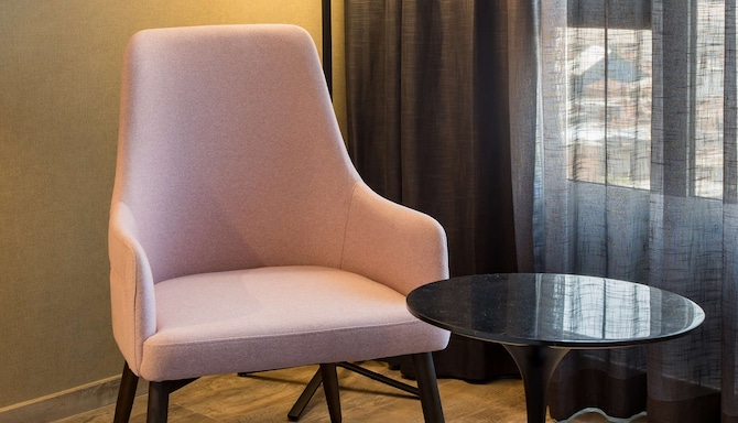 Radisson Blu Hotel, Antananarivo Waterfront - Superior Room One King Bed