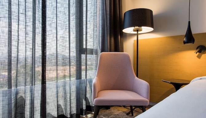 Radisson Blu Hotel, Antananarivo Waterfront - Standard Room Waterfront View Twin Bed