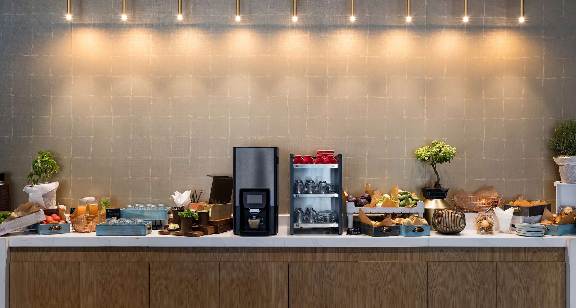 Radisson Blu Hotel, Antananarivo Waterfront - RHG_TNRZA_Coffee-Breaks-Station