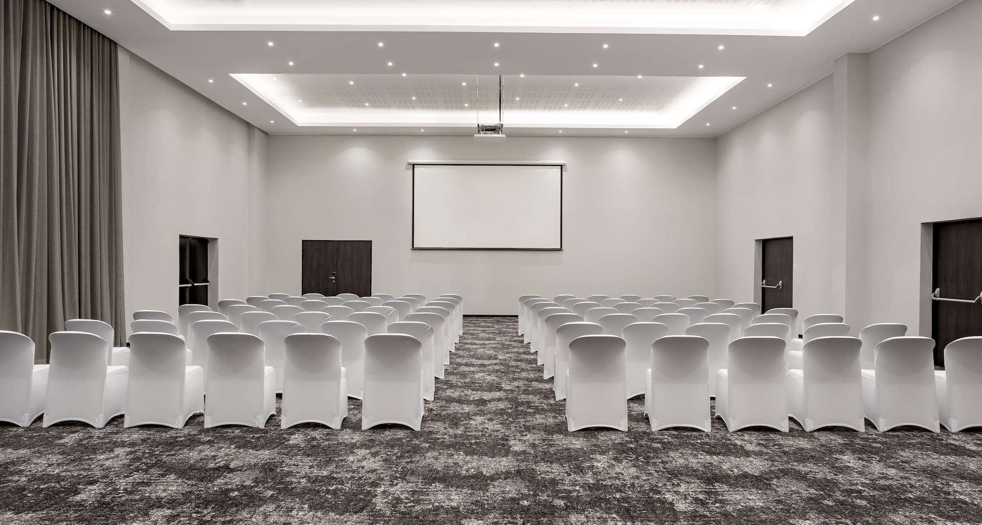 Radisson Blu Hotel, Antananarivo Waterfront - Salle de réunion