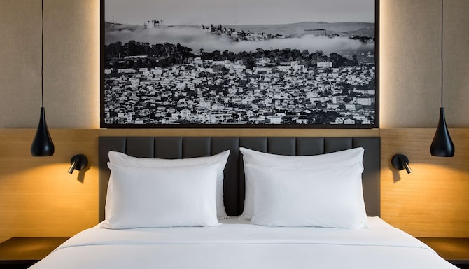 Radisson Blu Hotel, Antananarivo Waterfront - Junior Suite One King Bed