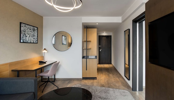 Radisson Blu Hotel, Antananarivo Waterfront - Junior Suite One King Bed