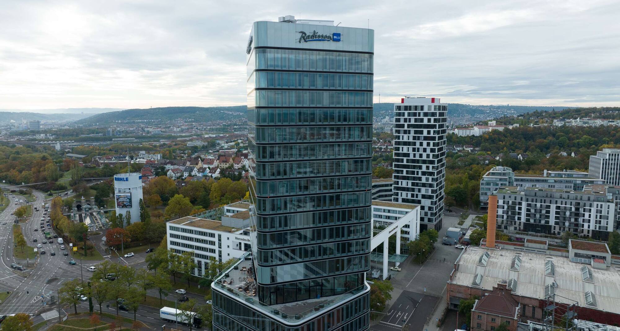 Radisson Blu Stuttgart Porsche Tower - Exterior