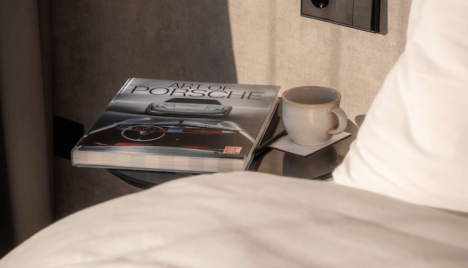 Radisson Blu Hotel at Porsche Design Tower Stuttgart - Hotellrum - bekvämligheter