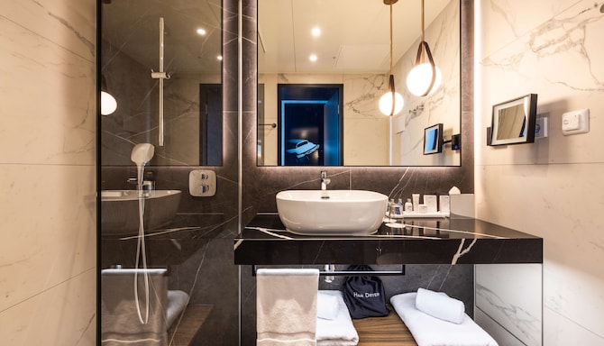 Radisson Blu Hotel at Porsche Design Tower Stuttgart