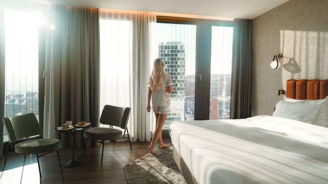 Radisson Blu Hotel at Porsche Design Tower Stuttgart - Hotellrum