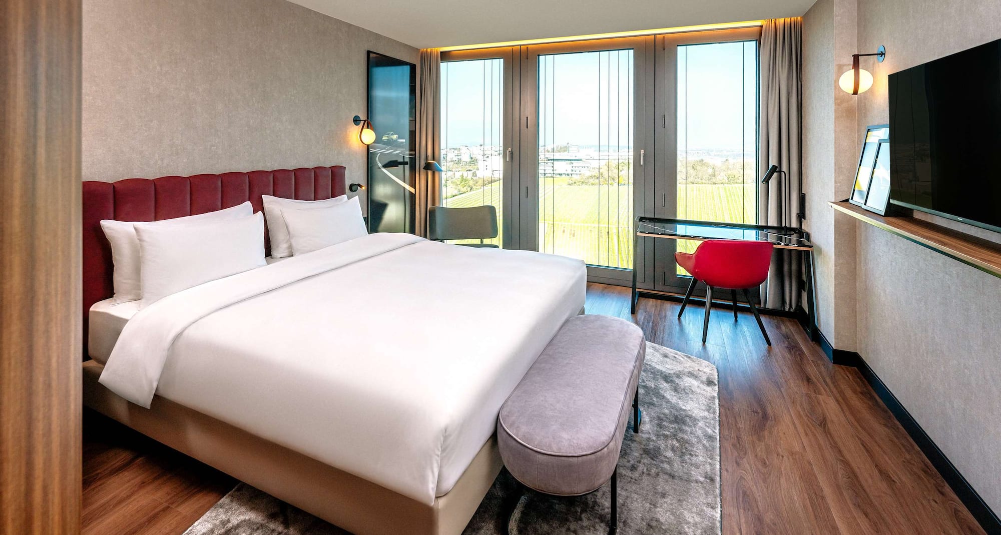 Radisson Blu Hotel at Porsche Design Tower Stuttgart - Standard Vineyard View