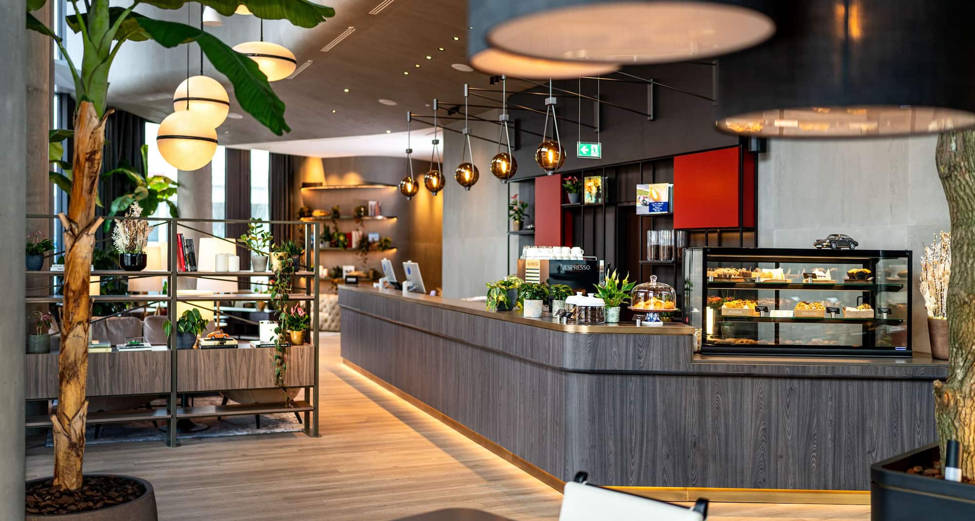 Radisson Blu Hotel at Porsche Design Tower Stuttgart - Cafébar