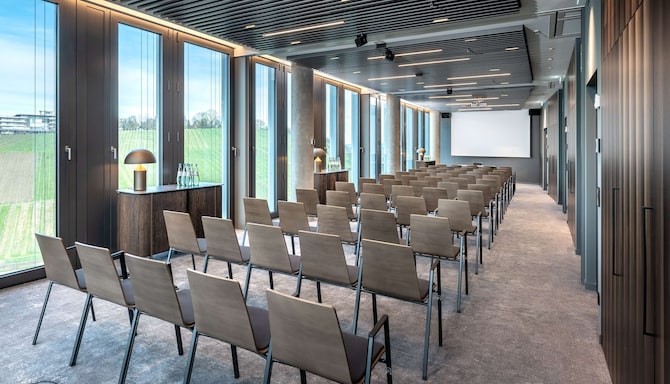 Radisson Blu Hotel at Porsche Design Tower Stuttgart - Sale riunioni Targa 1-3 - Teatro