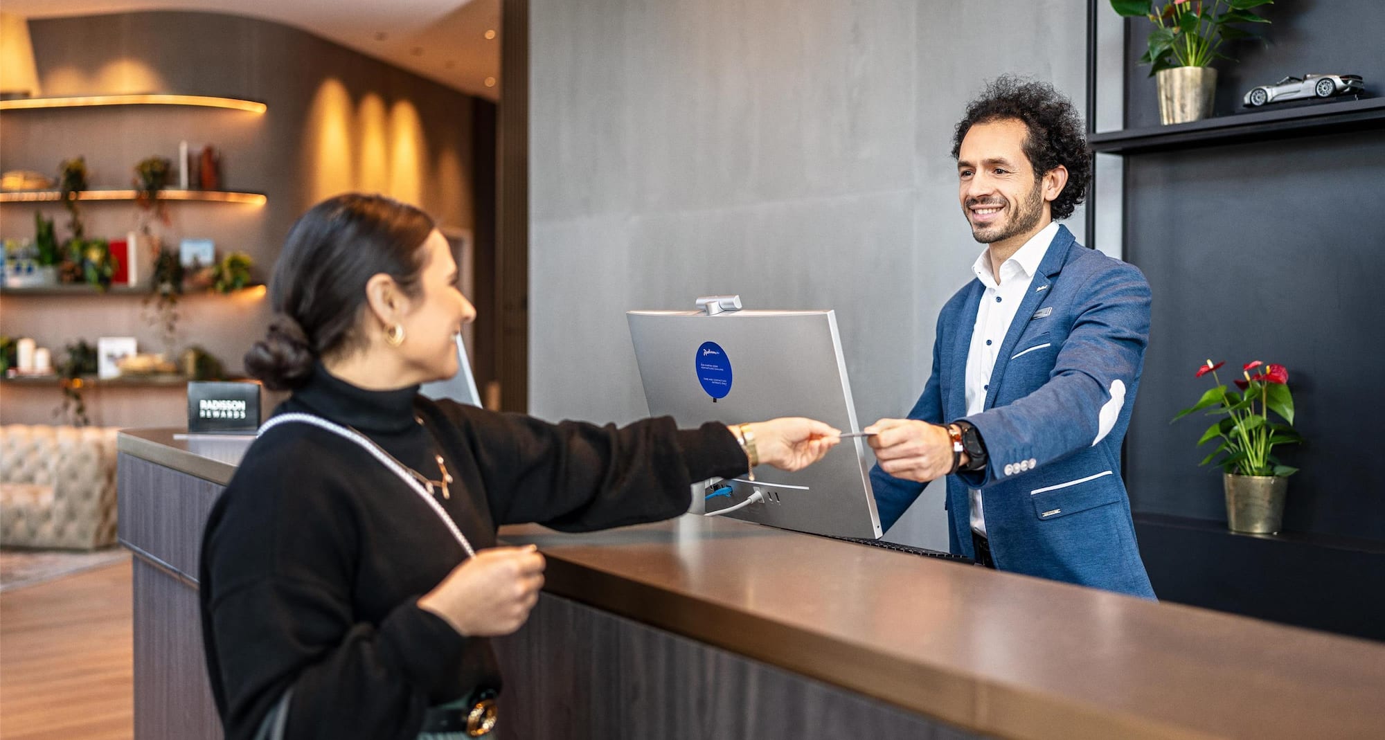 Radisson Blu Hotel at Porsche Design Tower Stuttgart - Check In