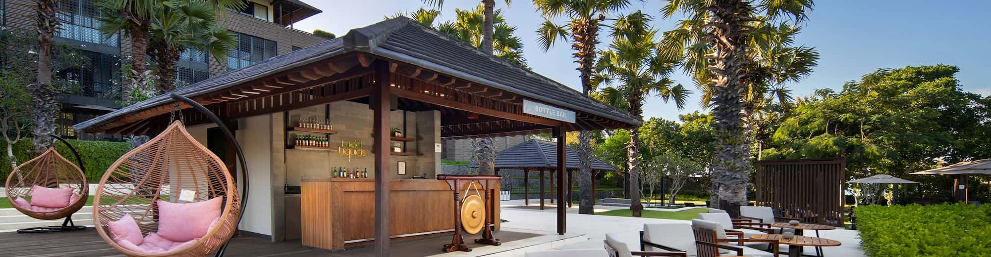 Radisson Blu Hotel, Bali Uluwatu - Bottle Bar