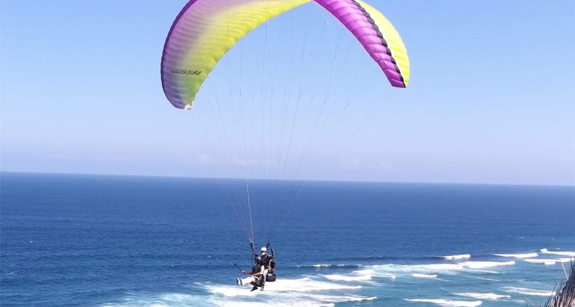 Radisson Blu Hotel, Bali Uluwatu - Paragliding Uluwatu