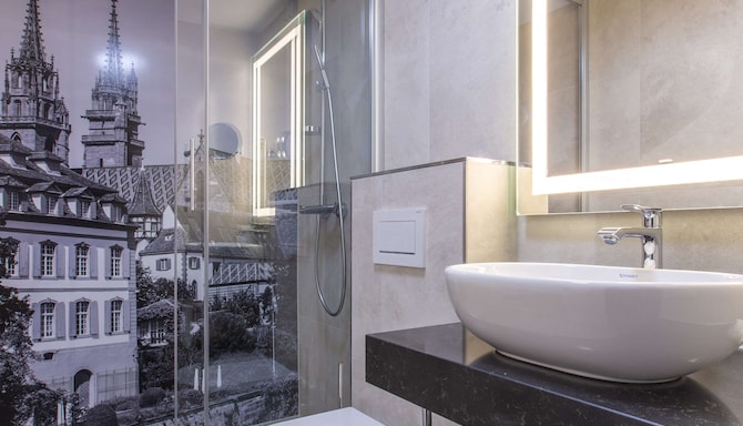 Radisson Blu Hotel, Basel - Bathroom