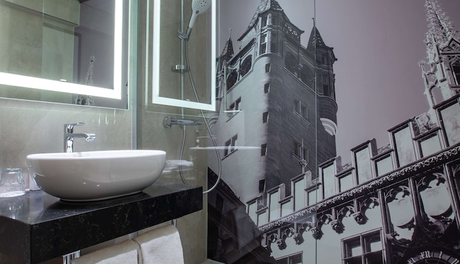 Radisson Blu Hotel, Basel - Bathroom