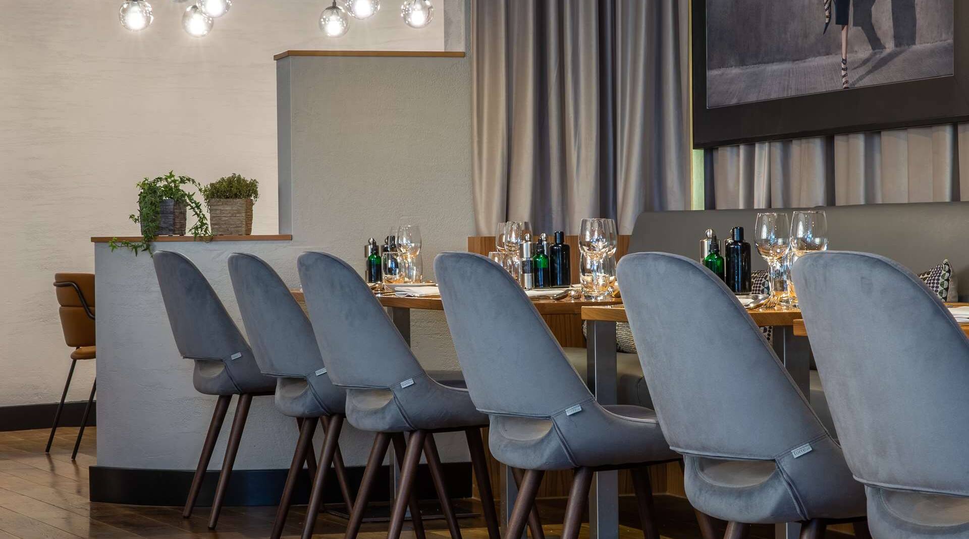 Radisson Blu Hotel, Basel - Rein Bar and Restaurant