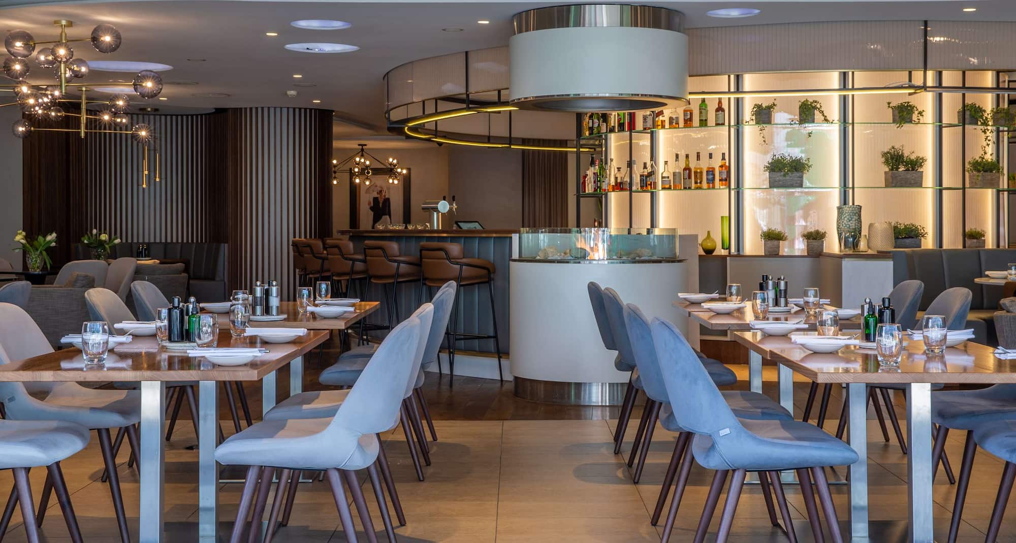 Radisson Blu Hotel, Basel - Rein Bar & Restaurant