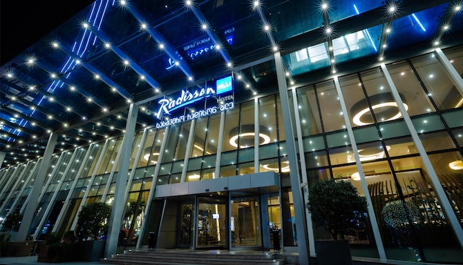 Radisson Blu Hotel, Batumi - Hotel entrance