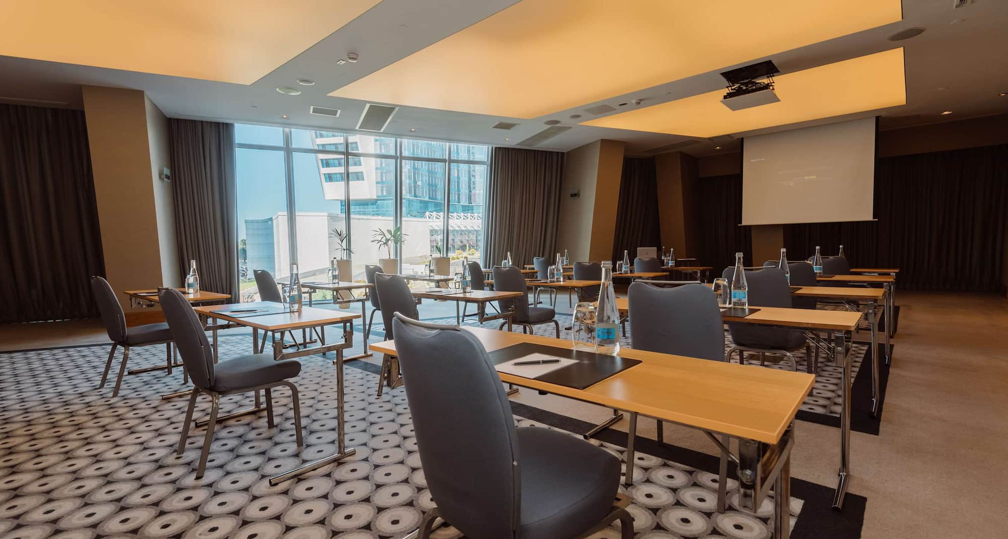 Radisson Blu Hotel, Batumi - Meeting room classroom set-up