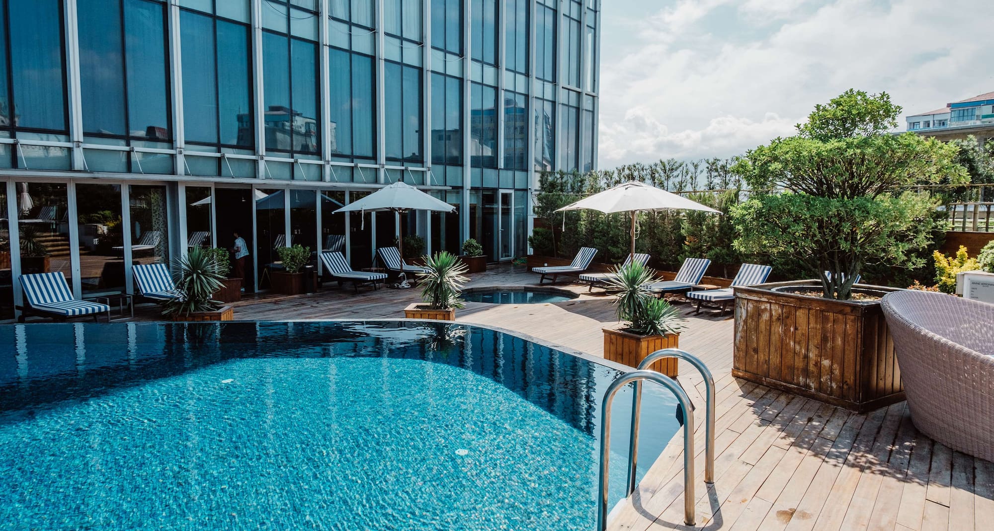 Radisson Blu Hotel, Batumi - Бассейн - открытый