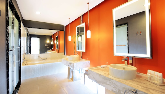 Radisson Blu Hotel, Batumi - Guest room