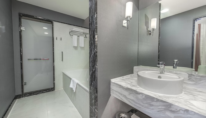 Radisson Blu Hotel, Batumi - Junior Suite with sea view