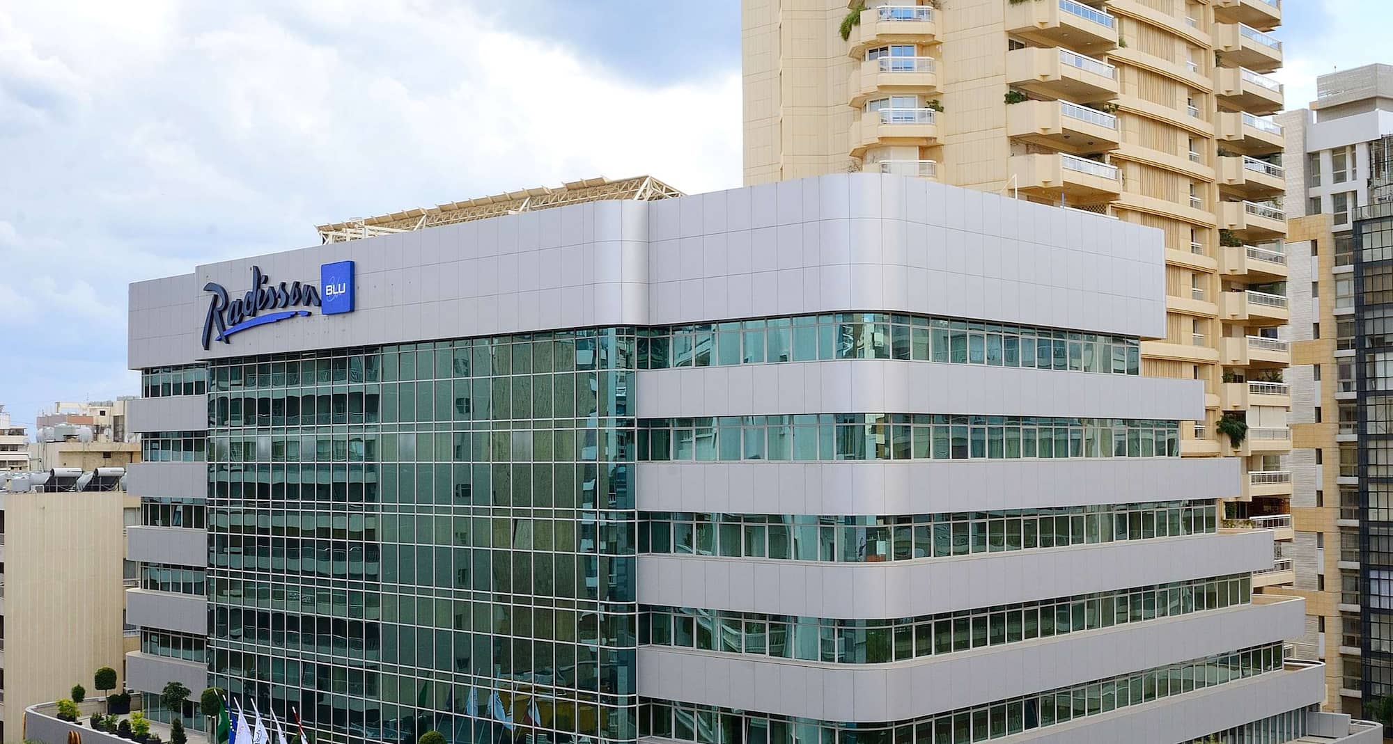 Radisson Blu Hotel, Beirut Verdun - Hotel exterior