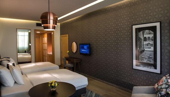 Radisson Blu Hotel, Beirut Verdun - Business Class Room Twin beds
