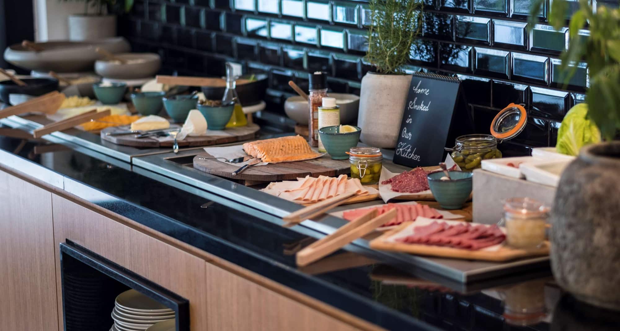 Radisson Blu Hotel, Beirut Verdun - Cook House Restaurant