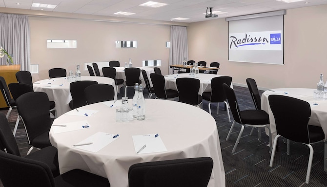 Radisson Blu Hotel Belfast - Meeting room